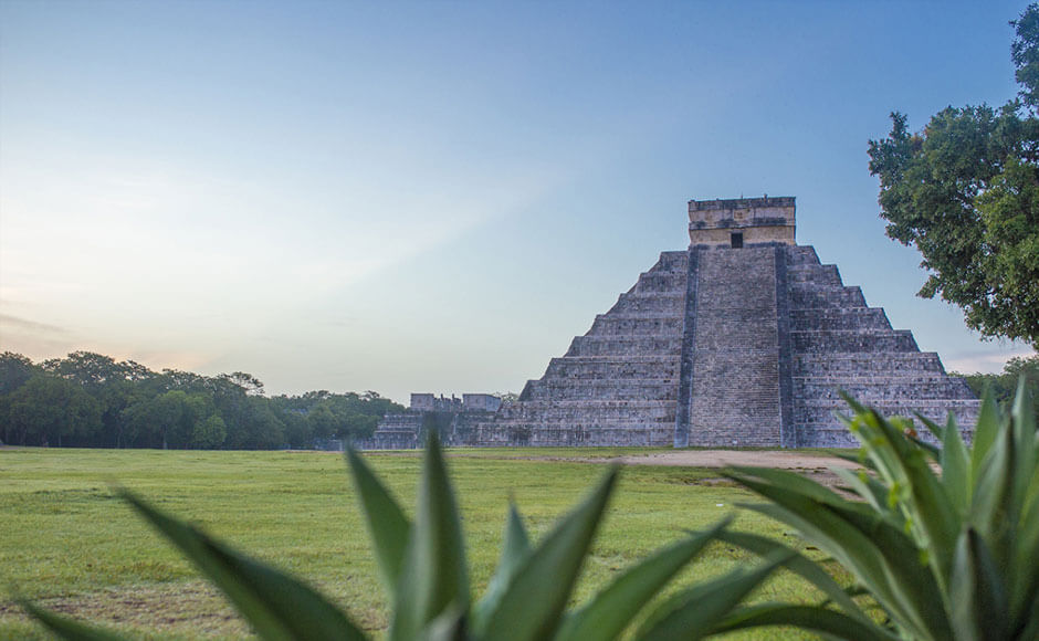 Chichen Itza pyramid free of tourists